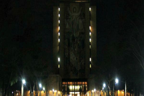 2016 Earth Hour Hesburgh Library